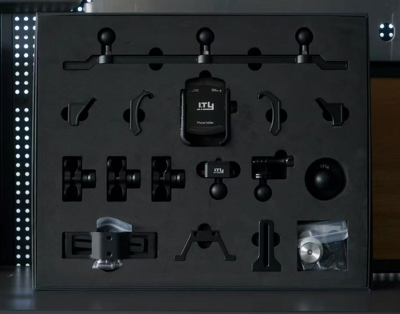 Land Rover Defender central control integrated bracket
