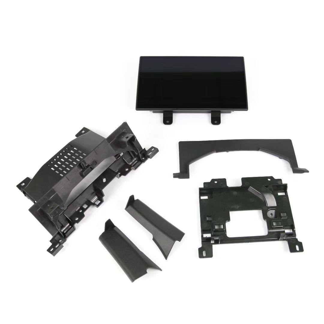 Defender central control screen 11.4-inch to 13.1-inch screen